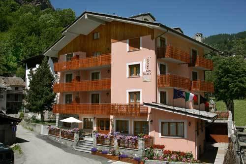 Hotel Dama Bianca Valtournenche Exterior foto